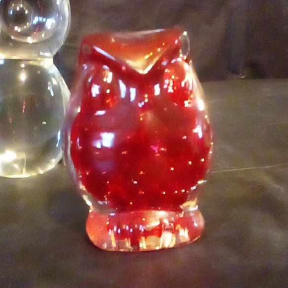 Owl paperweight or objects D' art bundle, red & green twins are blown glass - Picture 4 of 8